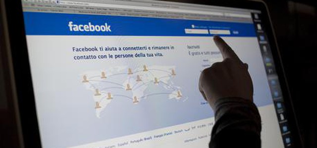 Cassazione: "Su Facebook diffamazione attenuata"