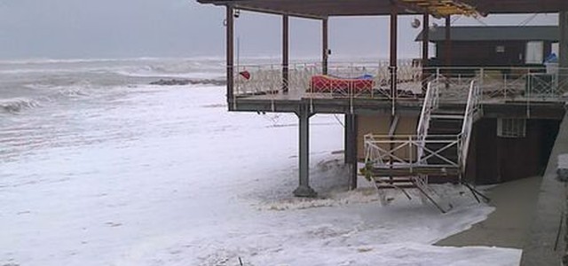 Violenti temporali sulla Calabria, evacuate abitazioni nel Reggino