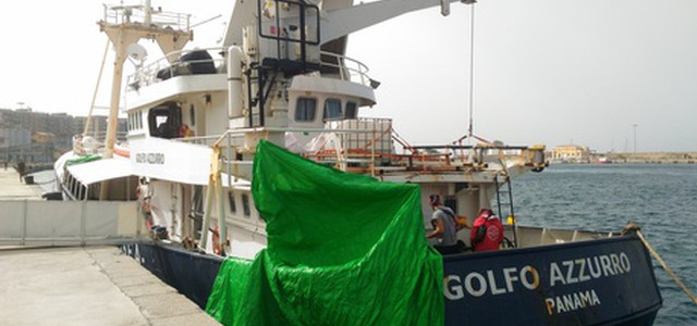 Giunta a Reggio nave con 324 migranti