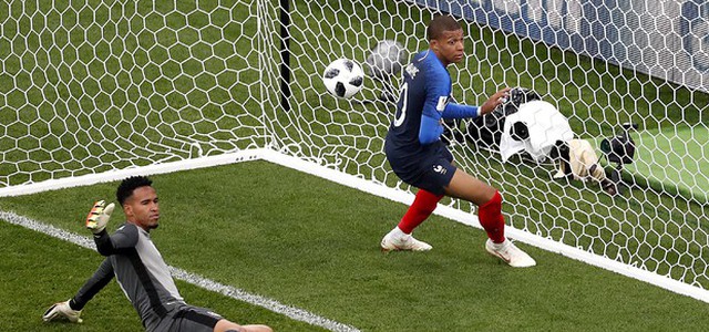 Mondiali: 1-0 al Perù, Francia agli ottavi
