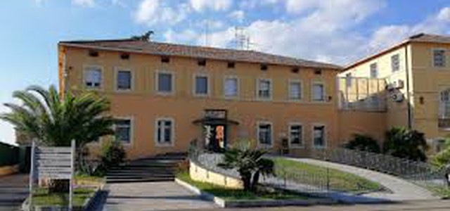 Scoperto cellulare nel carcere di Cosenza