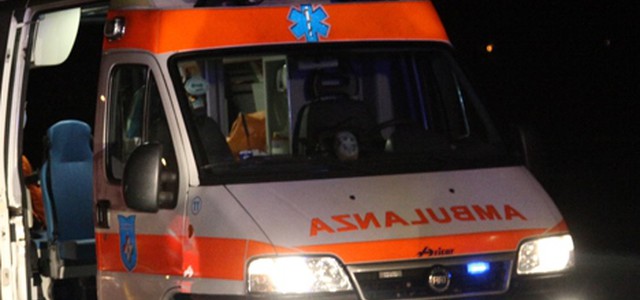 Si ribalta con minicar, muore 22enne