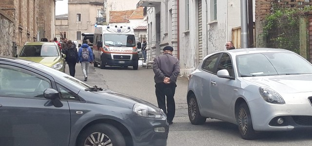 Flash : Donna muore per strada a Catanzaro