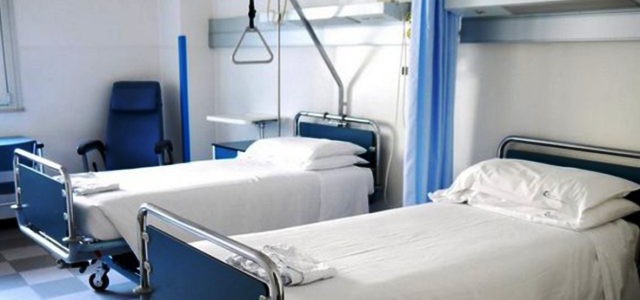 Covid: posti letto Cosenza in esaurimento, Occhiuto in ospedale