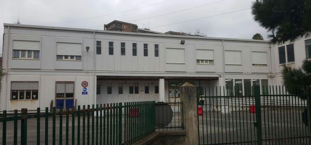 Seggi elettorali ancora nelle aule, scuola di Catanzaro chiusa