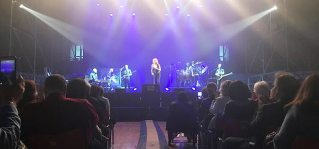 Grande successo anche a Crotone per il tour “Combattente” di Fiorella Mannoia