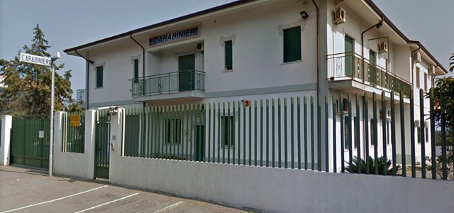 L' associazione "Universo Minori" ha donato 170 mascherine al comando dei carabinieri di Botricello