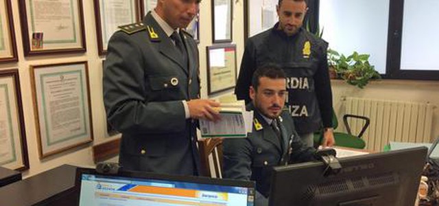 Fisco: sequestrati 3,5 mln a due avvocati
