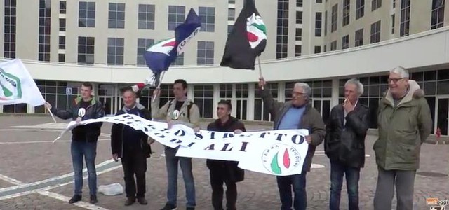 Garanzia Giovani, sit-in Fiamma Tricolore: "Viviamo solo di rassicurazioni" (VIDEO)