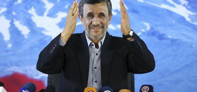 Iran: Ahmadinejad si candida alla presidenza