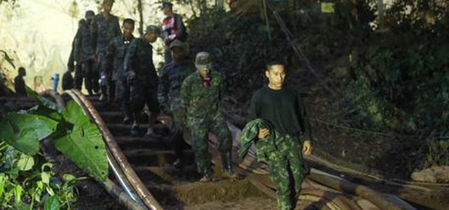 Thailandia: vivi i ragazzi nella grotta