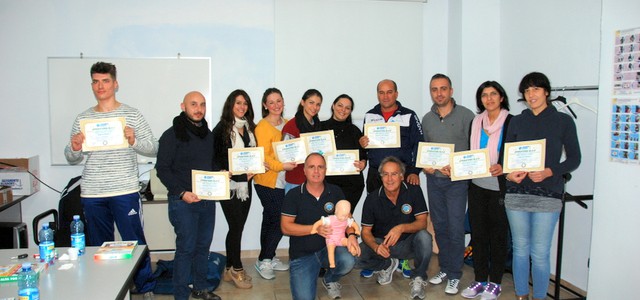 10 nuovi operatori di Primo Soccorso Blsd con l'utilizzo del defibrillatore formati a Cirò Marina