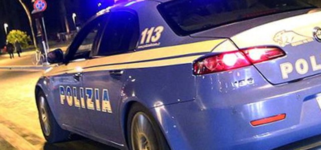 Furto aggravato, danneggiamento e interruzione di pubblico servizio. Due arresti