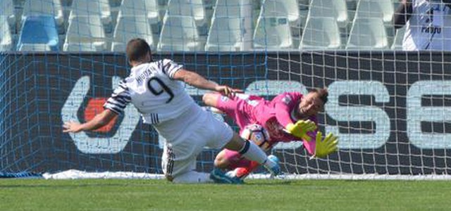 Serie A: Pescara-Juventus 0-2, Roma-Atalanta 1-1