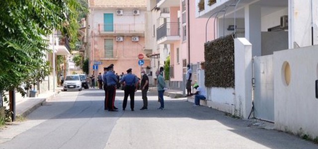 No a quarantena , protesta nel centro migranti