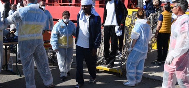Migranti: 861 arrivati a Crotone