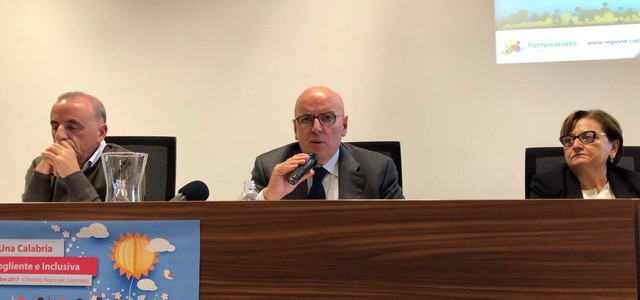 Oliverio sull’integrazione dei migranti: “Conciliare sicurezza e accoglienza”