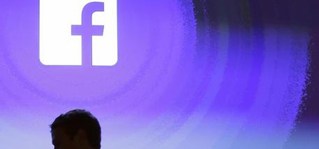 Facebook: spunta documento 2016, "crescita a qualunque costo"