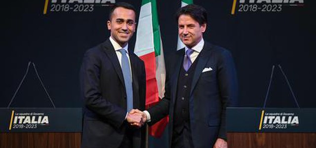 Governo, Conte alle 17.30 al Quirinale. Di Maio: 'Sarà premier politico'