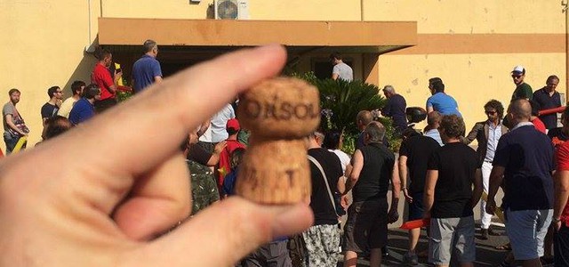 Nasce il Catanzaro dei catanzaresi: ufficiale, è fatta. Spumante e lacrime di gioia (VIDEO)