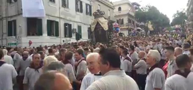 Vescovo Reggio: senza accoglienza sarà barbarie