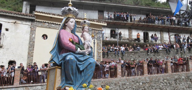 Portatori abusivi a Polsi, emessi quattro fogli di via