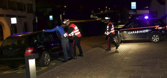 Carabinieri, rocambolesco inseguimento per le strade cittadine ed un recupero di cocaina