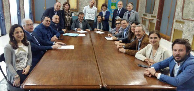 La giunta Occhiuto avvia ufficialmente l'iter della fusione tra Cosenza e Rende