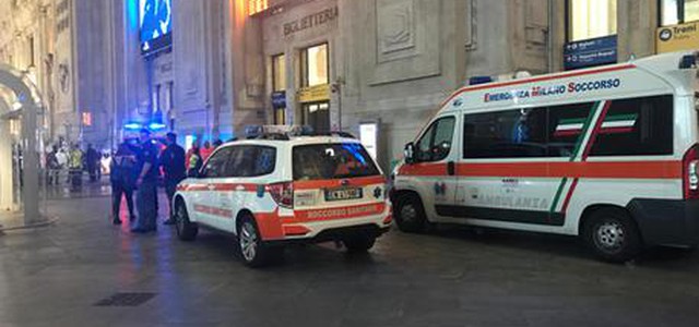 Immigrato tenta di accoltellare poliziotto