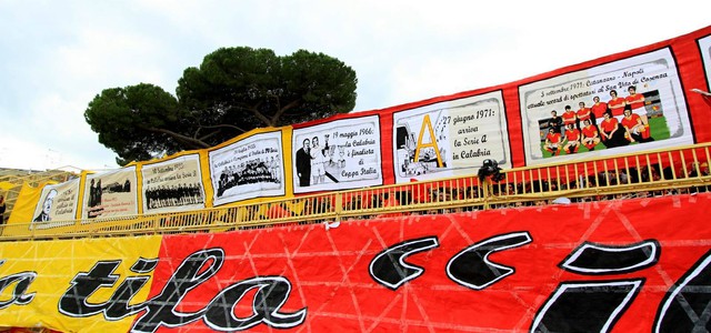 Catanzaro-Cosenza, derby che cambia il calcio: ma le buone notizie fanno meno rumore...