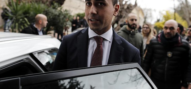 Candidati M5s iscritti a loggia massonica sono tre, 'inibiti dall'utilizzo del simbolo'