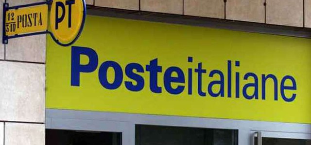 Assembramenti davanti le Poste di Catanzaro, la denuncia dell'avvocatessa Conidi