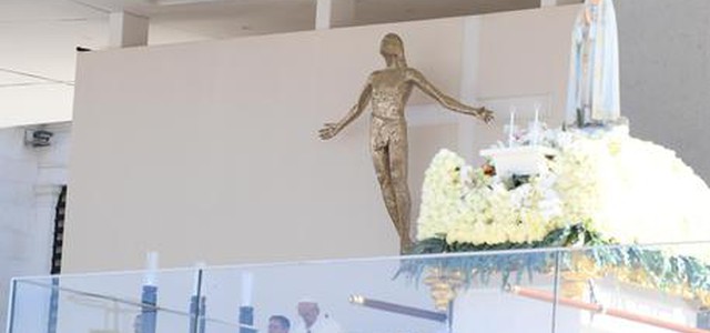 Papa a Fatima, Francisco e Giacinta sono santi