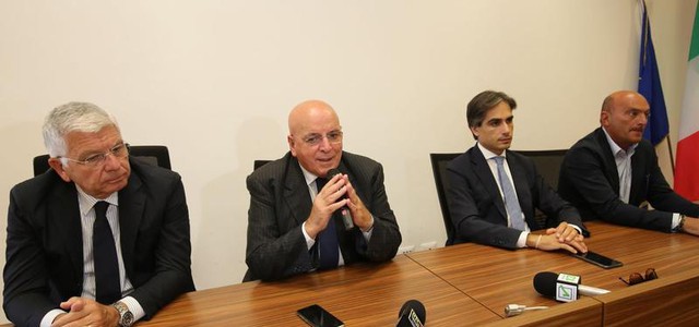 Oliverio: ecco il progetto di rilancio del sistema aeroportuale calabrese (VIDEO)