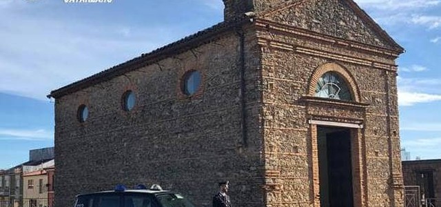Detenzione ai fini di spaccio di sostanze stupefacenti, arrestato 22enne