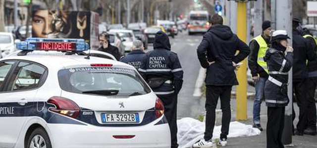 Travolto e ucciso da bus che va via