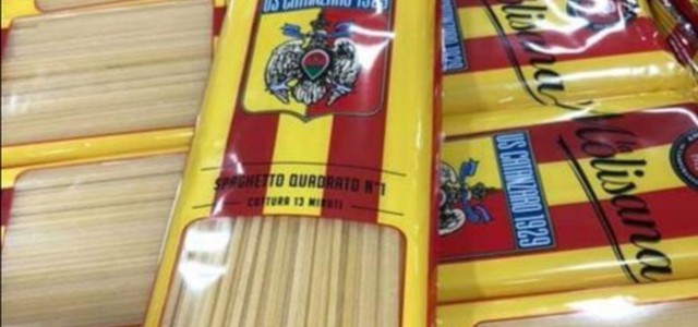 Fotonotizia:La pasta Molisana si tinge di GialloRosso