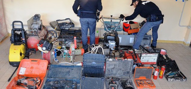 Catanzaro- Attrezzi rubati in un appartamento di Viale Isonzo