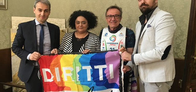 La “camminata italiana” di Giovanni Malagutti ha fatto tappa a Catanzaro