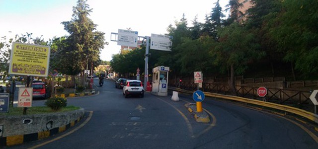 Stabile il bimbo ferito in agguato
