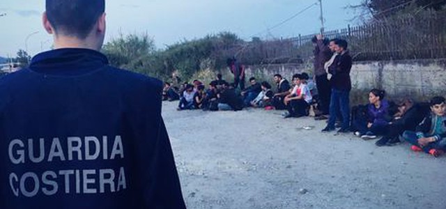 Sbarco in Calabria, arrivati 66 migranti