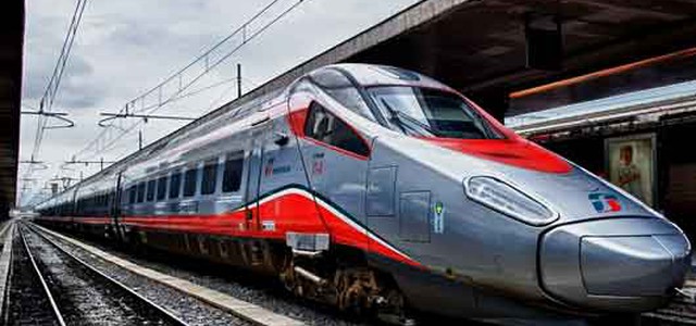 Codacons: "In Calabria per viaggiare comodi e gratis bisogna essere tifosi"