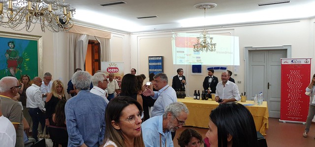 Chiaravalle, la mostra “Artecontemporanea” fa il “boom” di presenze