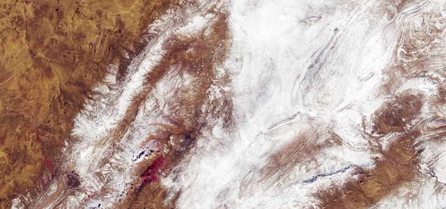 La neve nel deserto, fotografata dallo spazio