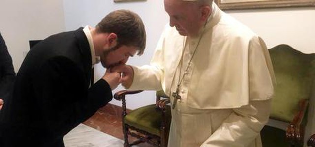 Il Papa ha incontrato il padre di Alfie Evans: 'Custodire ogni vita'