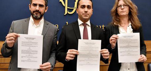 Vitalizi, la proposta M5S: 'Basta, sono privilegio medievale'