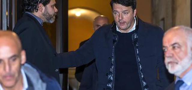 Direzione Pd. Via libera a congresso subito. Renzi: 'Scissione è ricatto'