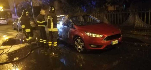 Incendiata l'auto del segretario comunale di Cirò Marina