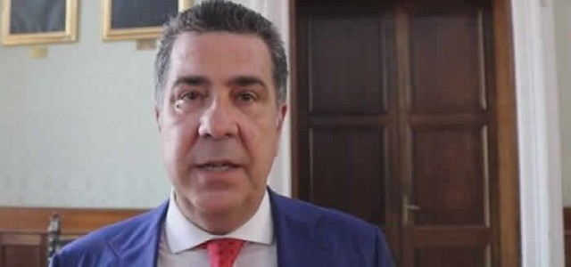 CAVALLARO: “GRAZIE AI CITTADINI CHE SI PRENDONO CURA DELLE AIUOLE SUL LUNGOMARE, MA E’ NECESSARIO CONCERTARE INTERVENTI CON L’AMMINISTRAZIONE”