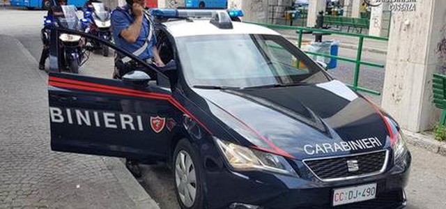 Picchia la convivente incinta e la suocera, arrestato